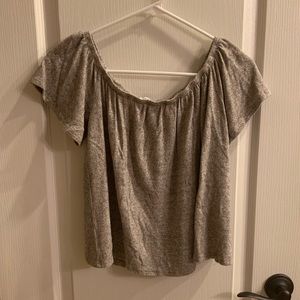 Off the shoulder or on shoulder Top from Acemi